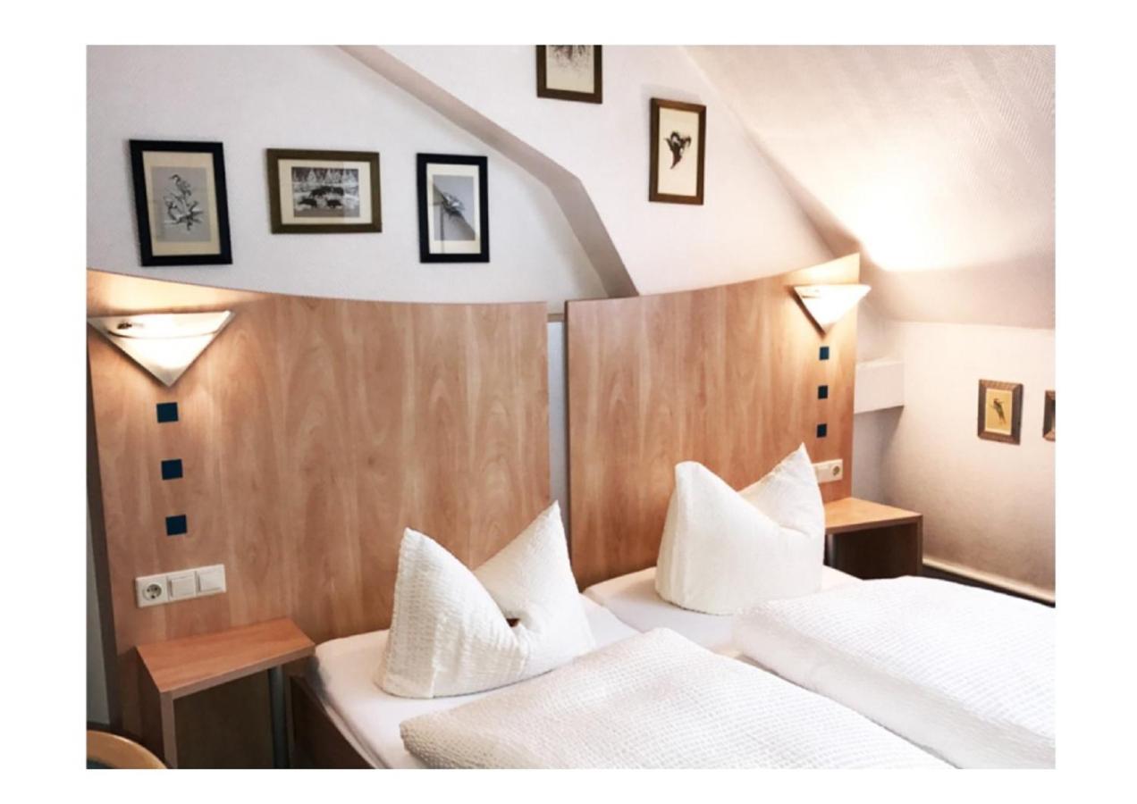 Hotel-Landgasthof Gruener Baum - Dittigheim 타우버비쇼프스하임 외부 사진