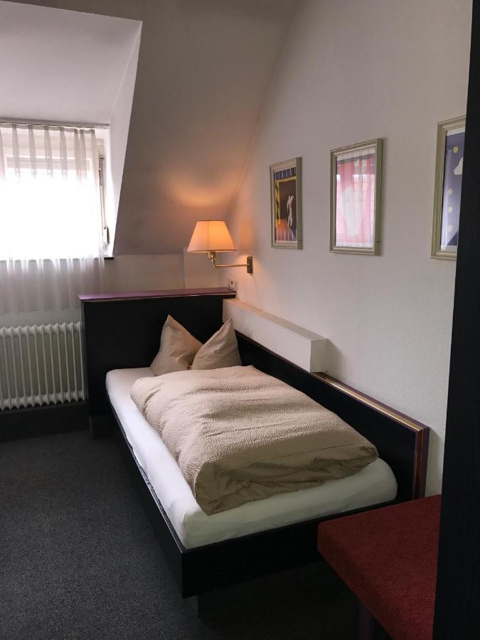 Hotel-Landgasthof Gruener Baum - Dittigheim 타우버비쇼프스하임 외부 사진