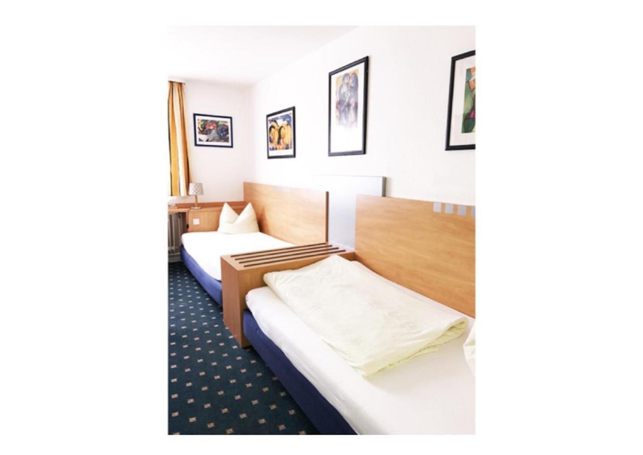 Hotel-Landgasthof Gruener Baum - Dittigheim 타우버비쇼프스하임 외부 사진