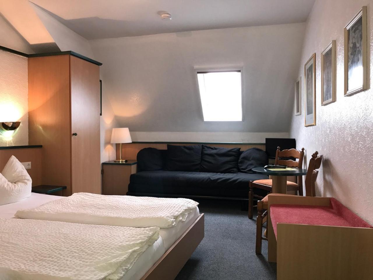 Hotel-Landgasthof Gruener Baum - Dittigheim 타우버비쇼프스하임 외부 사진