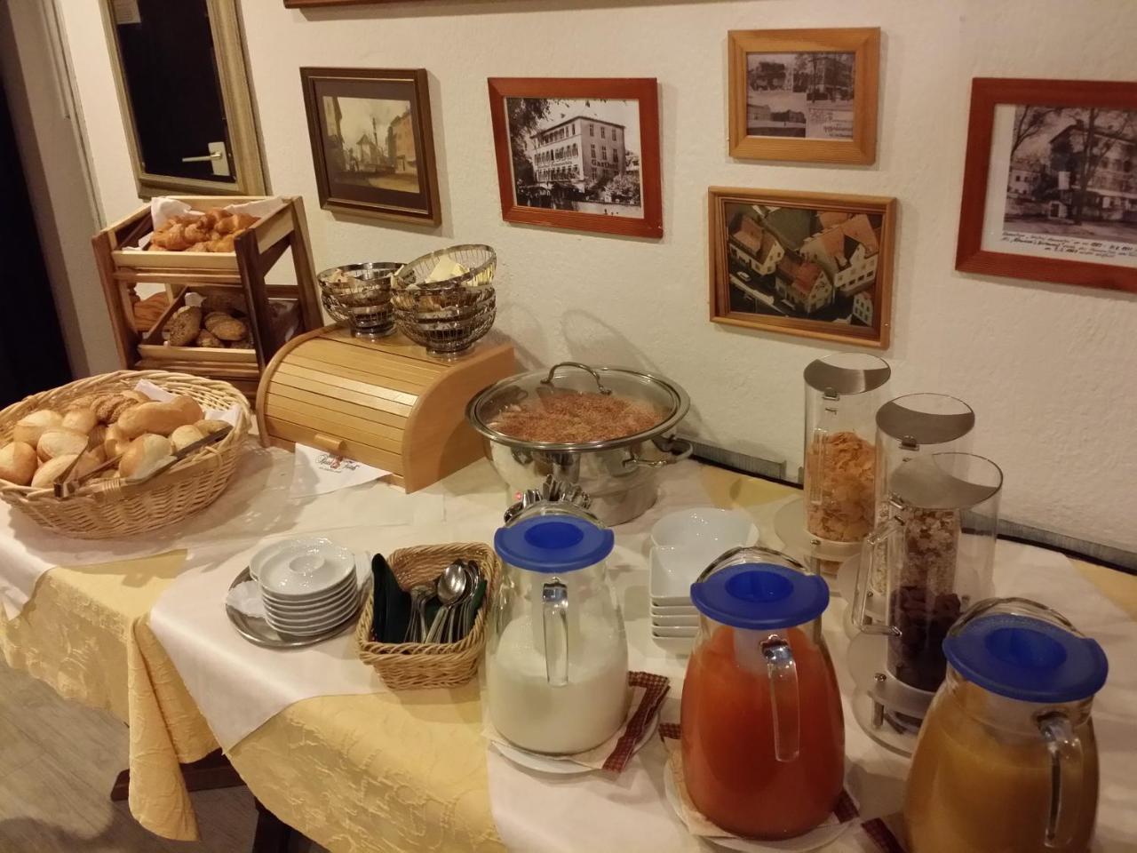 Hotel-Landgasthof Gruener Baum - Dittigheim 타우버비쇼프스하임 외부 사진